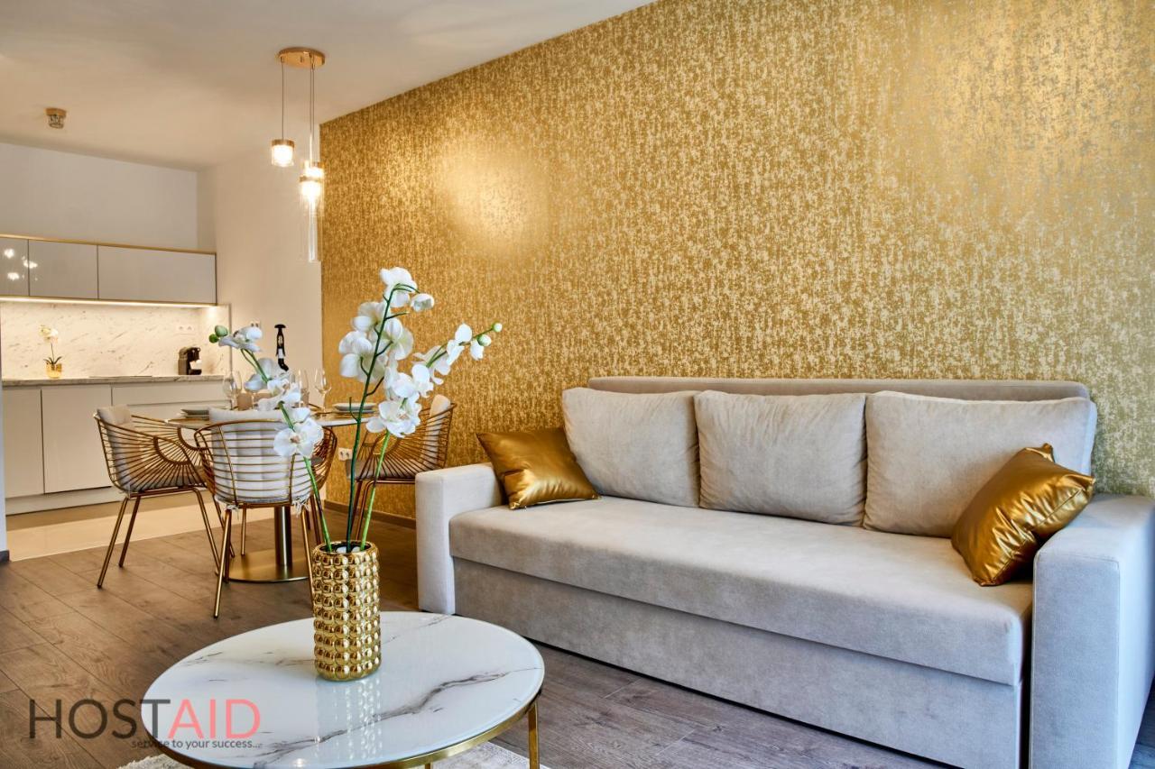 Azur Apartment - Hostaid Siofok Exterior photo