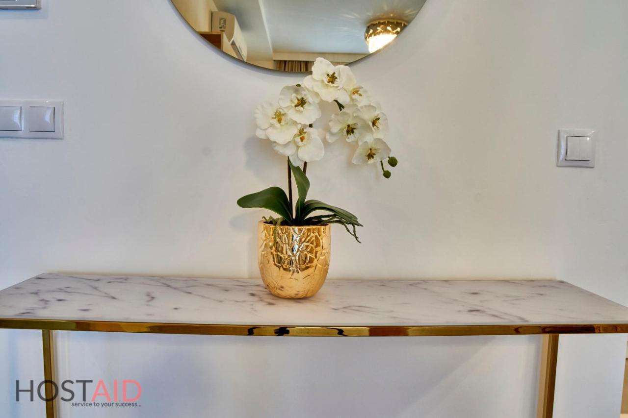 Azur Apartment - Hostaid Siofok Exterior photo