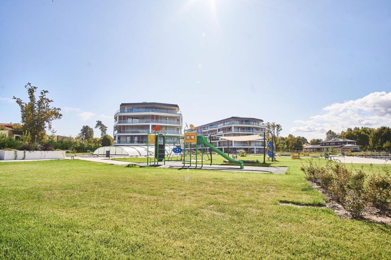 Azur Apartment - Hostaid Siofok Exterior photo