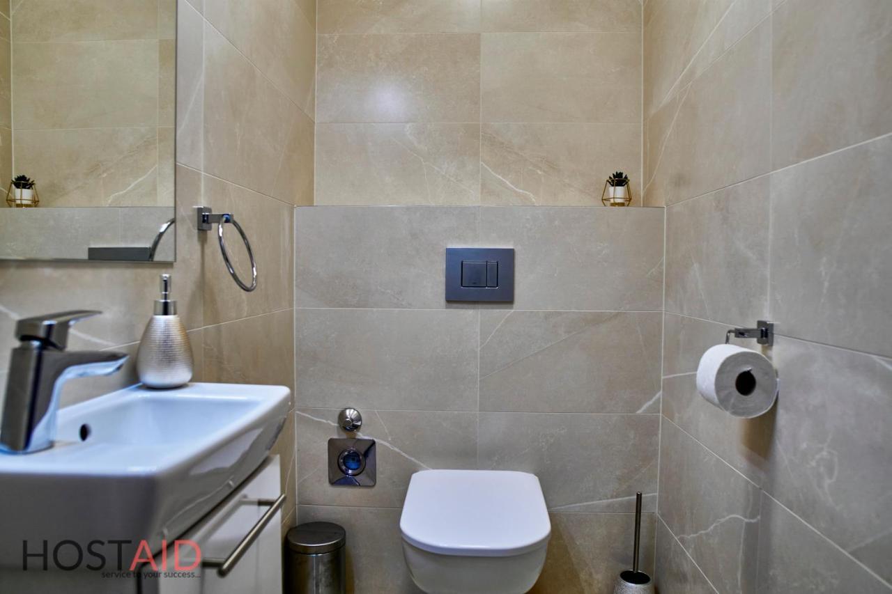 Azur Apartment - Hostaid Siofok Exterior photo
